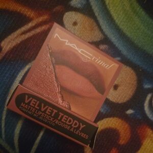 MAC Cosmetics Velvet Teddy Matte Lipstick - Nude Brown